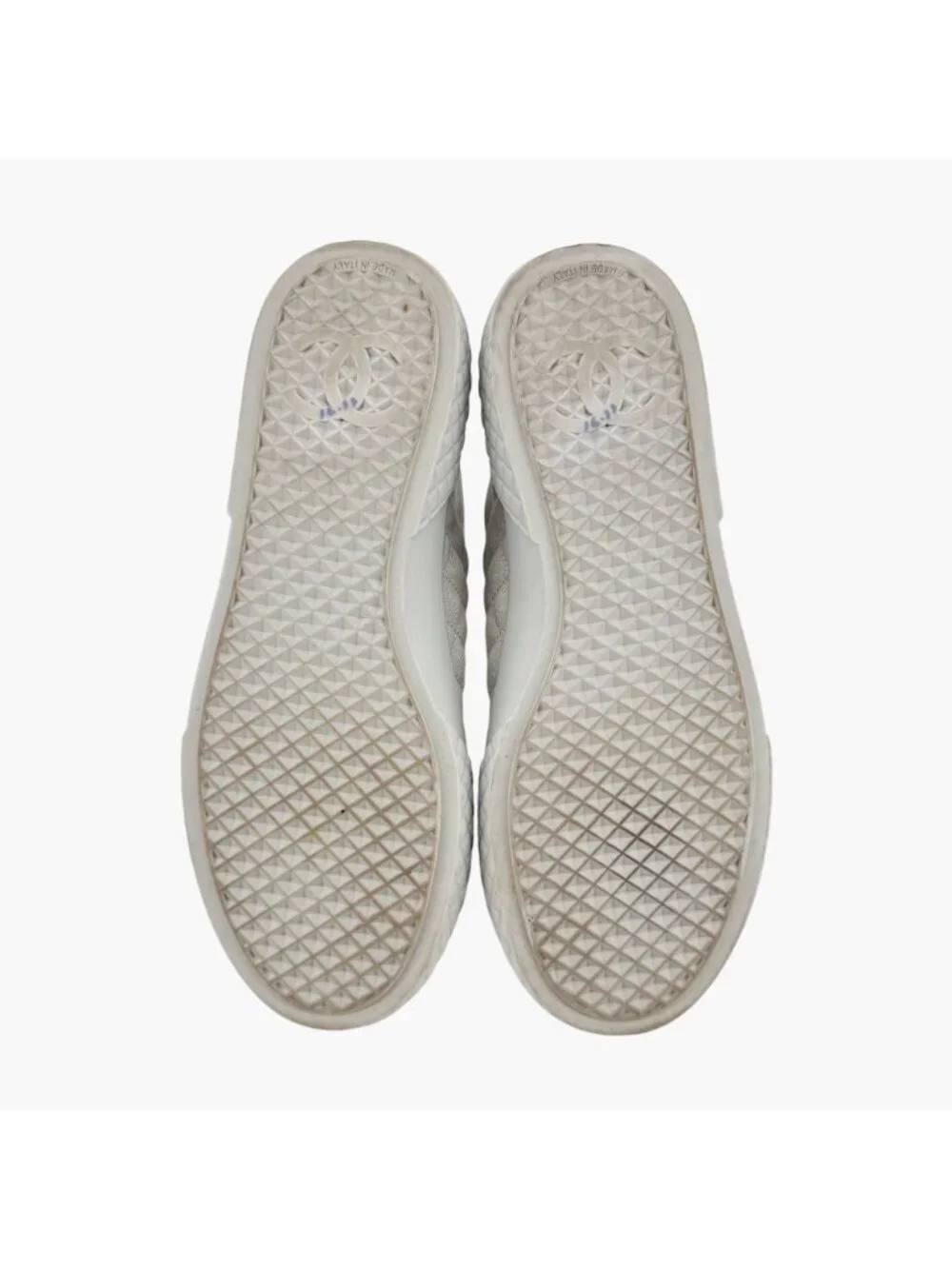 Chanel Quilted Low Top Denim Sneakers Size 39 US 8-8.5 Blue Gray Canvas CC